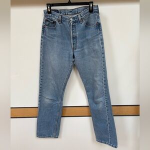 Levi's Straight Leg Jeans in Light Blue Wash